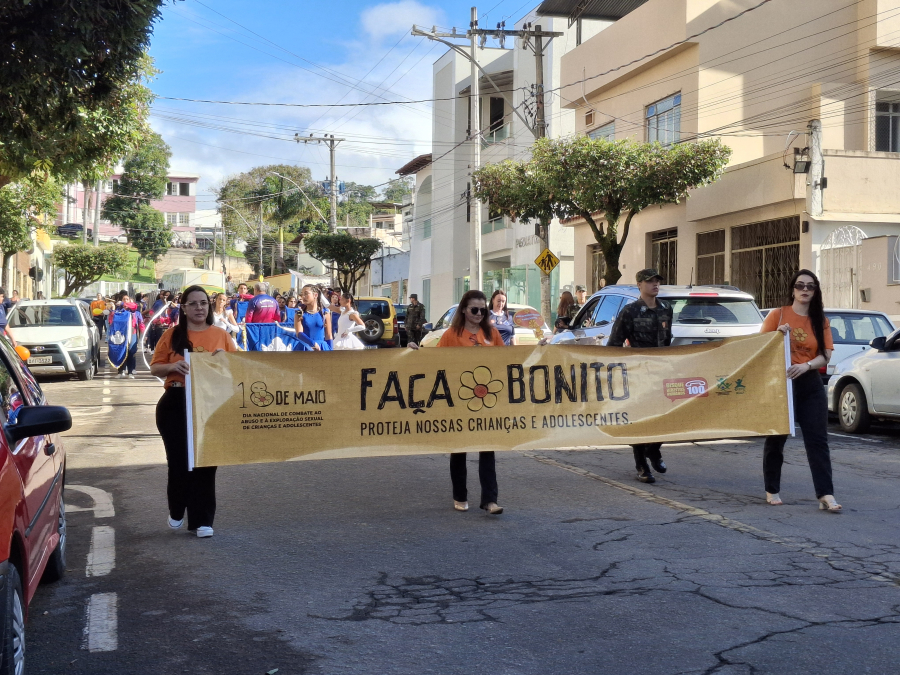 Caminhada “Faça Bonito” mobiliza população de Alegre em defesa de crianças e adolescentes